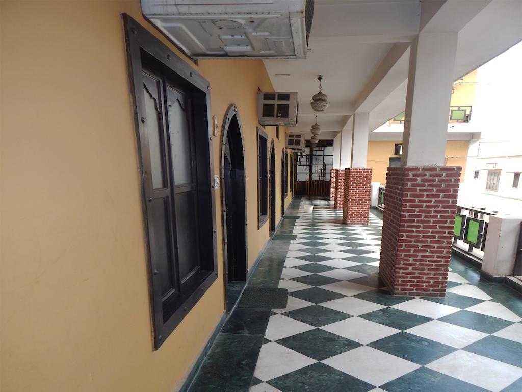 Hotel Chitra Heritage ハリドワール エクステリア 写真
