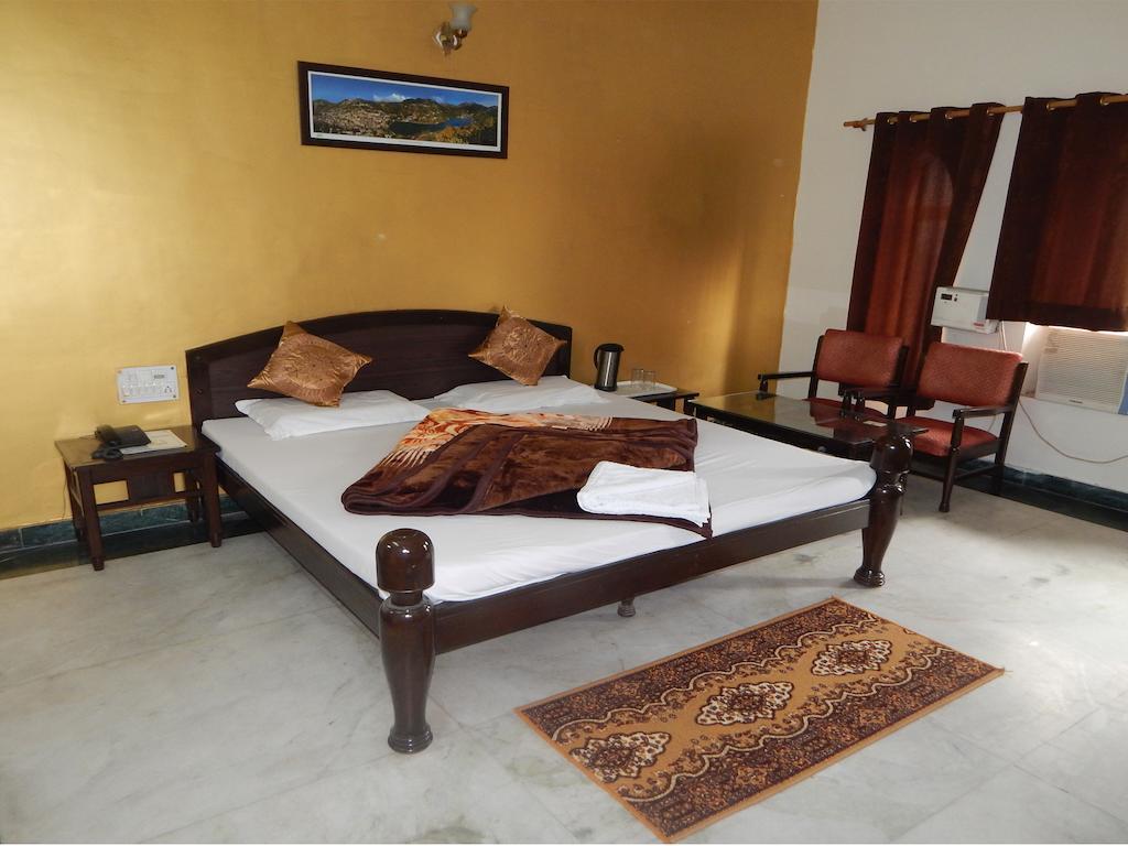 Hotel Chitra Heritage ハリドワール エクステリア 写真