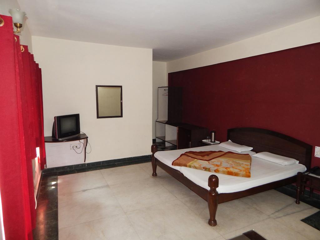 Hotel Chitra Heritage ハリドワール エクステリア 写真